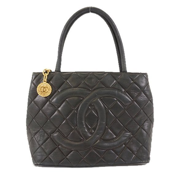 CHANEL Handbags - Authentic Chanel Medallion Lambskin tote black